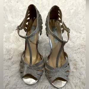 Betsey Johnson, Silver sequins T-strap stiletto, blue sole, 7